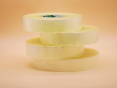 800米的機用透明封口膠帶為什麽比1000米的個頭還大